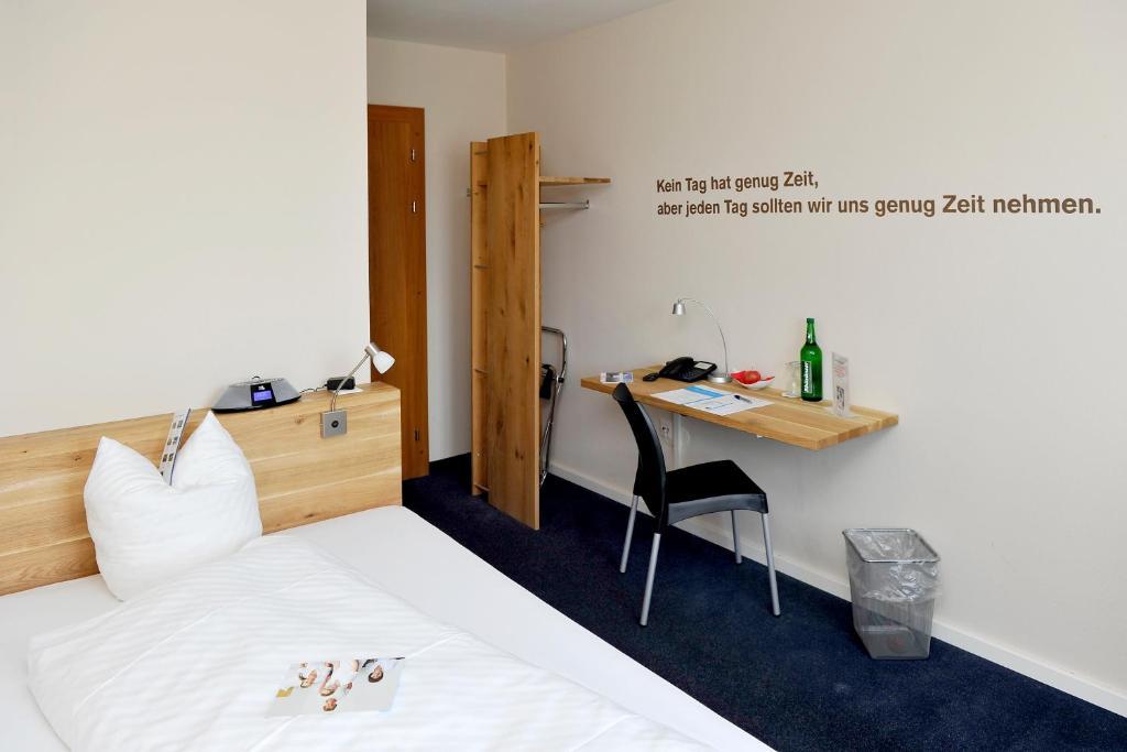 Hotel Lenzburg Room photo